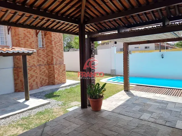 Casa com 461m² 4 quartos e 3 banheiros, à venda ou para alugar, no bairro Ponta Negra em Natal