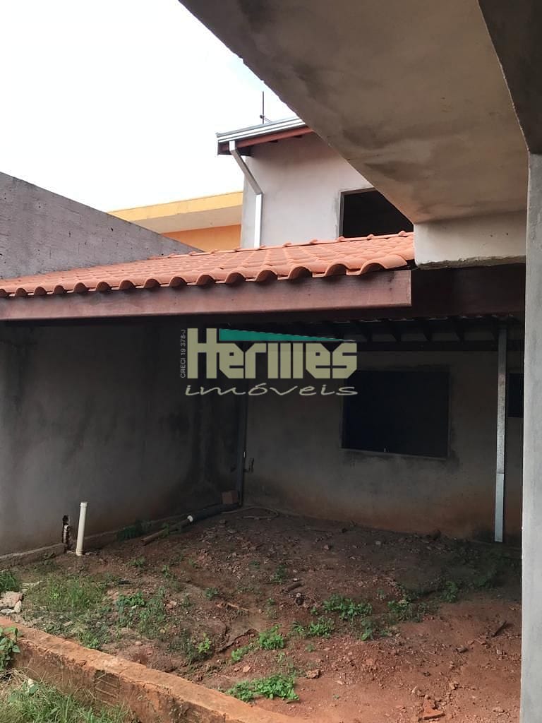 Casa à venda com 3 quartos, 165m² - Foto 4
