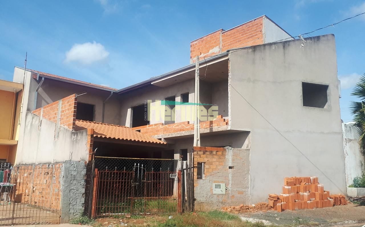 Casa à venda com 3 quartos, 165m² - Foto 2