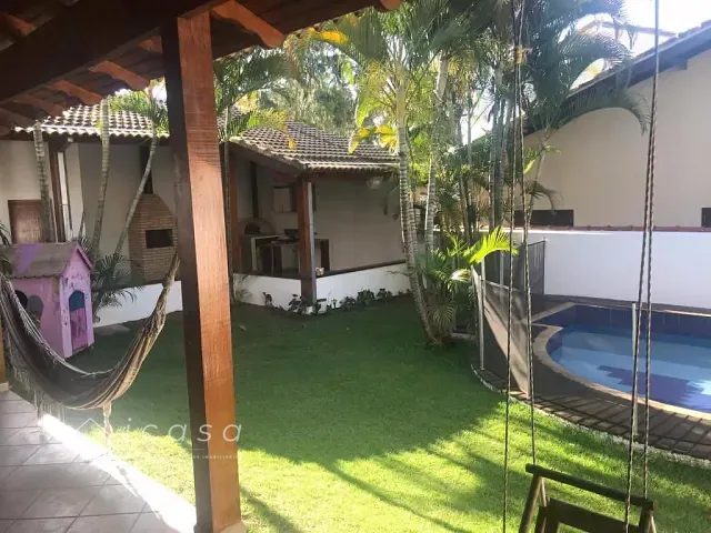 Casa com 500m² 4 quartos e 2 banheiros, à venda, no bairro Jardim Maria Cândida em Caçapava