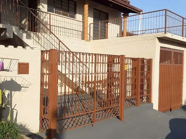 Casa com 226m² 3 quartos e 3 banheiros, à venda, no bairro Parque Florianópolis em Jaguariúna