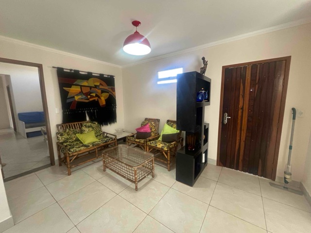 Foto do Casa - Casa para locação, com 03 dormitórios sendo 01 suíte e 02 vagas de garagem, no bairro do Indaiá, em Caraguatatuba, SP | Innova Imobiliária