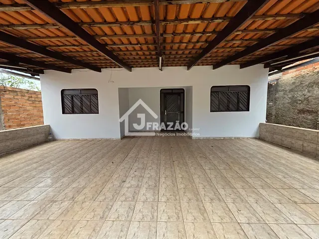 Casa com 396m² 3 quartos e 2 banheiros, à venda, no bairro Vila Morais em Goiânia
