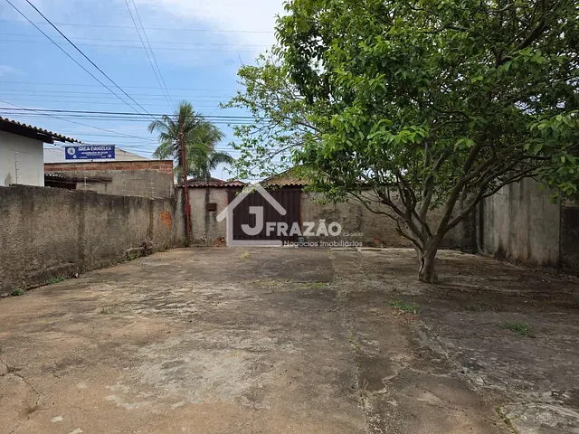 Casa com 396m² 3 quartos e 2 banheiros, à venda, no bairro Vila Morais em Goiânia