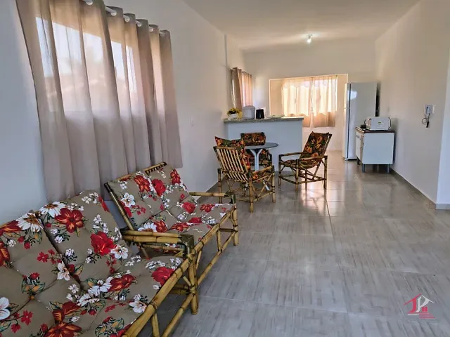 Casa 2 quartos e 2 banheiros, à venda, no bairro Tupy em Itanhaém