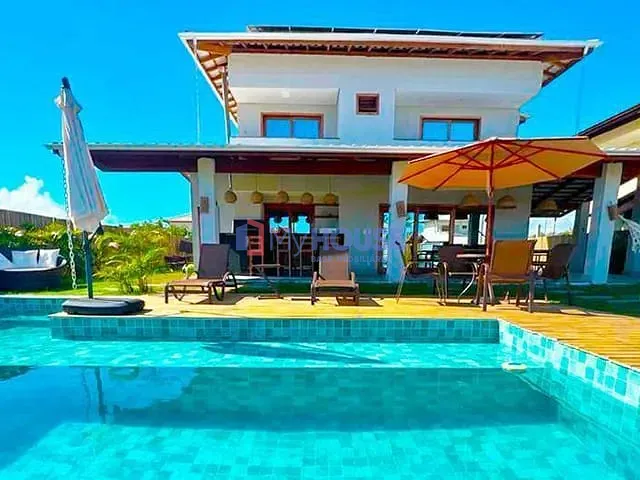 Casa com 450m² 5 quartos e 6 banheiros, à venda, no bairro Olivença em Ilhéus