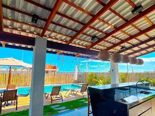 Casa com 450m² 5 quartos e 6 banheiros, à venda, no bairro Olivença em Ilhéus