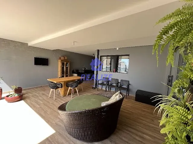 Casa com 350m² 3 quartos e 2 banheiros, à venda, no bairro Vila Eny em Botucatu