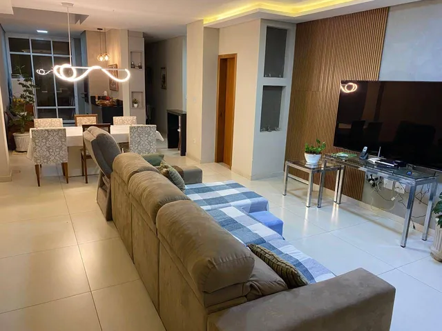 Casa com 191m² 4 quartos e 4 banheiros, à venda, no bairro Gleba Palhano em Londrina