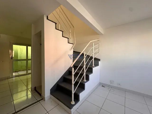 Casa com 100m² 2 quartos e 1 banheiro, à venda ou para alugar, no bairro Monte Castelo em São José dos Campos