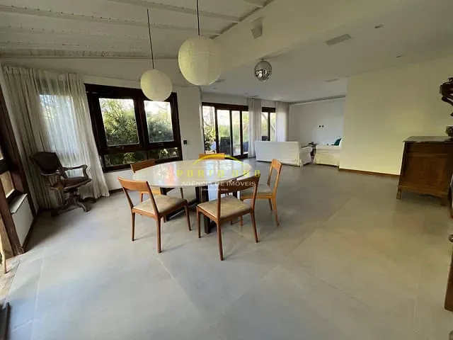 Casa com 580m² 4 quartos e 4 banheiros, à venda, no bairro Itapuã em Salvador
