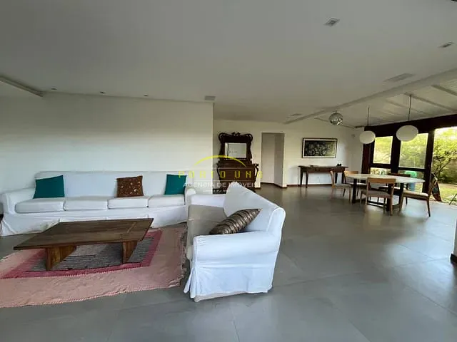 Casa com 580m² 4 quartos e 4 banheiros, à venda, no bairro Itapuã em Salvador