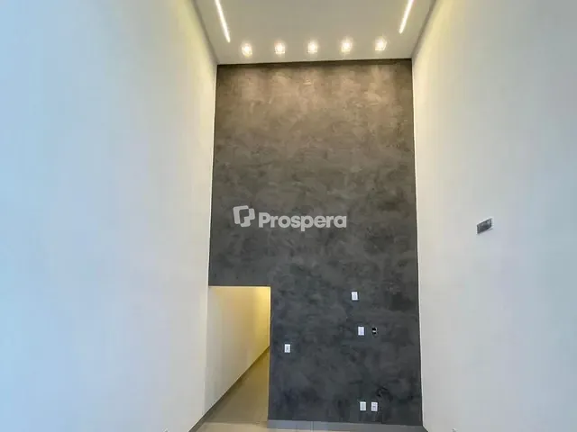 Casa 3 quartos e 2 banheiros, à venda, no bairro Setor Garavelo em Goiânia