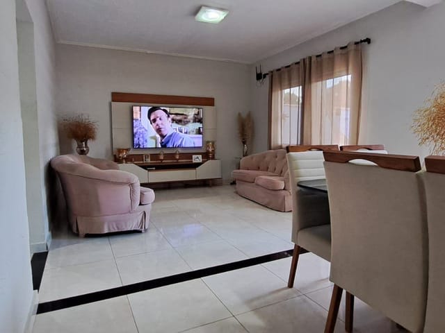 Casa com 525m² 6 quartos e 6 banheiros, à venda, no bairro Jardim Bela Vista em Rio das Ostras