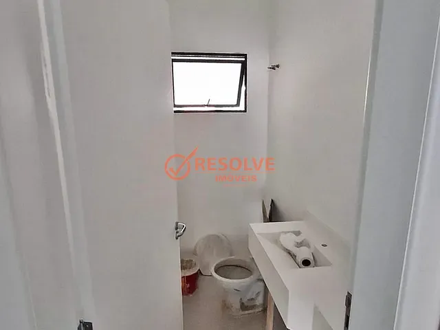 Casa com 646m² 3 quartos e 5 banheiros, à venda, no bairro Paião em Guararema