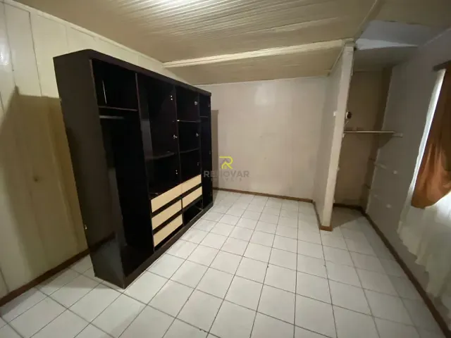 Casa com 350m² 4 quartos e 4 banheiros, para alugar, no bairro Trianon em Guarapuava