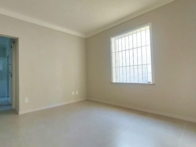 Foto do Casa - Casa residencial com 2 quartos para alugar - Santa Rosa - Niterói/RJ | SelfSpin
