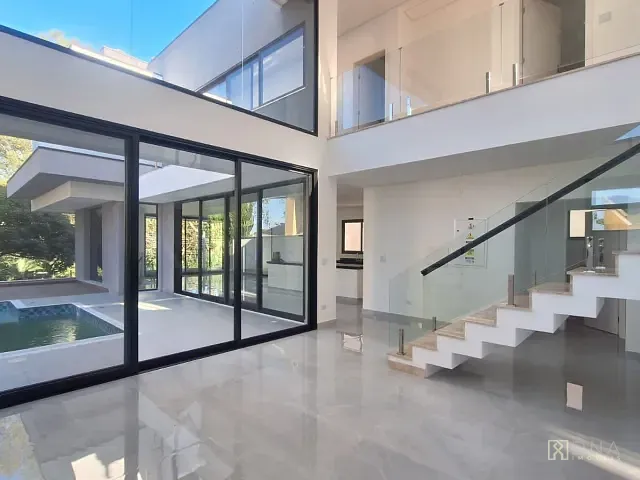 Casa 4 quartos e 4 banheiros, à venda, no bairro Urbanova em São José dos Campos