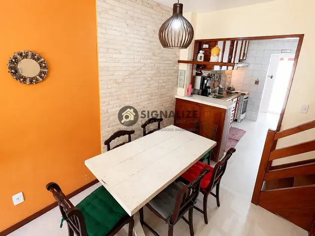 Casa 2 quartos e 1 banheiro, à venda, no bairro Ogiva em Cabo Frio