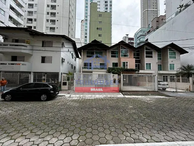 Apartamento 3 quartos e 1 banheiro, à venda, no bairro Centro em Balneário Camboriú