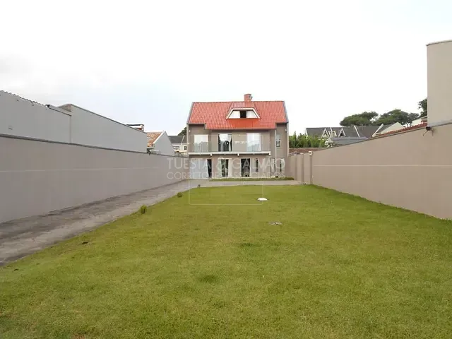 Casa com 360m² 5 quartos e 6 banheiros, à venda, no bairro Santa Quitéria em Curitiba