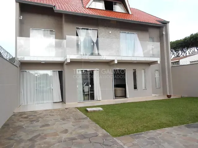 Casa com 360m² 5 quartos e 6 banheiros, à venda, no bairro Santa Quitéria em Curitiba