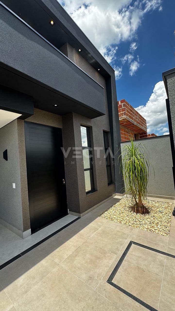 Casa à venda com 3 quartos, 126m² - Foto 1