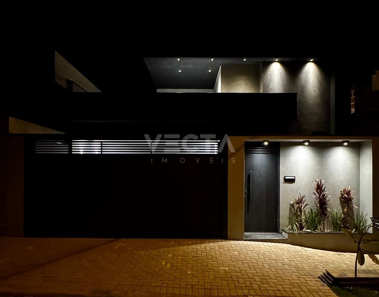Casa à venda com 3 quartos, 126m² - Foto 2
