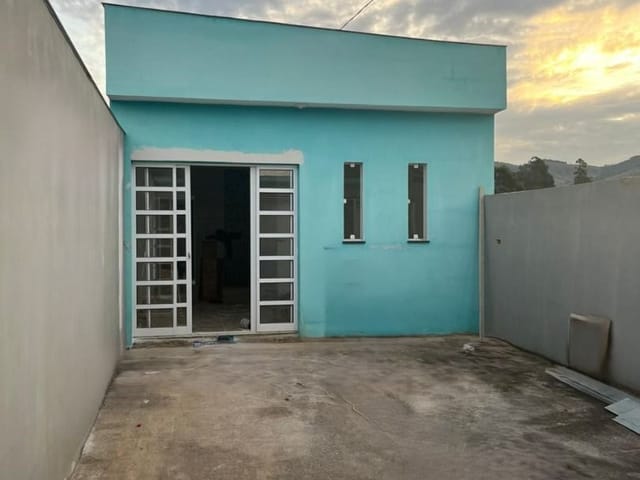 Casa com 150m² 2 quartos e 2 banheiros, à venda, no bairro Vazes em Cambuí