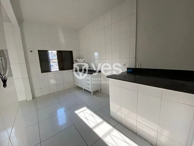 Casa com 275m² 3 quartos e 2 banheiros, à venda, no bairro Centro em Araxá