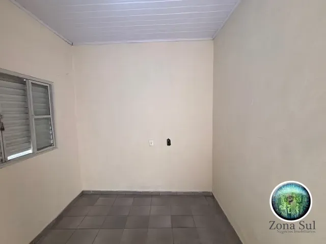 Casa com 100m² 1 quarto e 1 banheiro, para alugar, no bairro Vila Hortência em Sorocaba