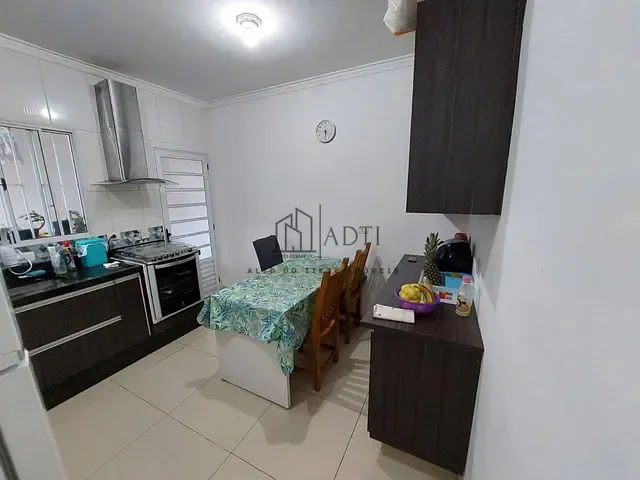 Casa 2 quartos e 3 banheiros, à venda, no bairro Vila Brasileira em Mogi das Cruzes