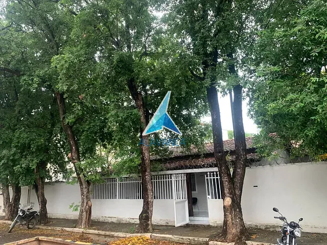 Casa com 390m² 3 quartos e 2 banheiros, à venda, no bairro Ilha dos Araújos em Governador Valadares