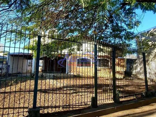 Casa 4 quartos e 3 banheiros, para alugar, no bairro Centro em Jacareí