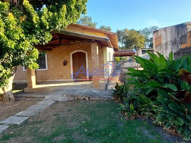 Casa 4 quartos e 3 banheiros, para alugar, no bairro Centro em Jacareí