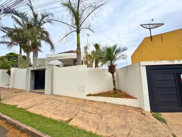 Casa com 1132m² 4 quartos e 6 banheiros, à venda, no bairro Vila Vera Cruz em Apucarana