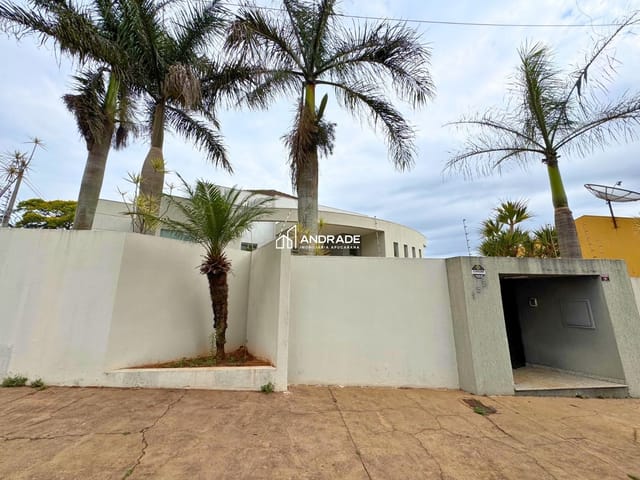 Casa com 1132m² 4 quartos e 6 banheiros, à venda, no bairro Vila Vera Cruz em Apucarana