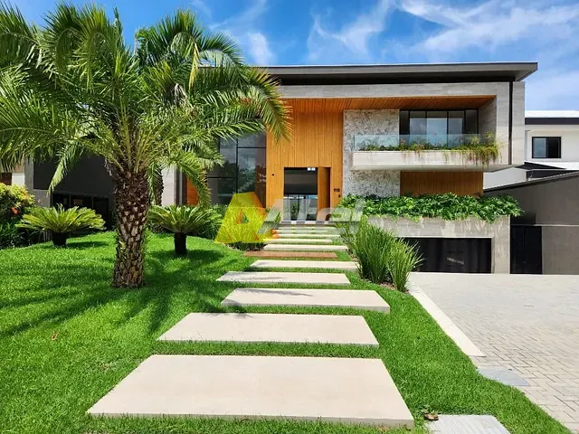 Casa com 1023m² 5 quartos e 10 banheiros, à venda, no bairro Barra da Tijuca em Rio de Janeiro