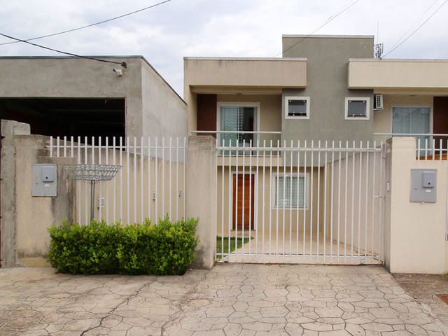 Casa com 165m² 3 quartos e 3 banheiros, à venda, no bairro Jardim Carvalho em Ponta Grossa
