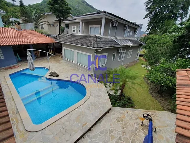 Casa com 600m² 5 quartos e 5 banheiros, à venda ou para alugar, no bairro Jacarepaguá em Rio de Janeiro