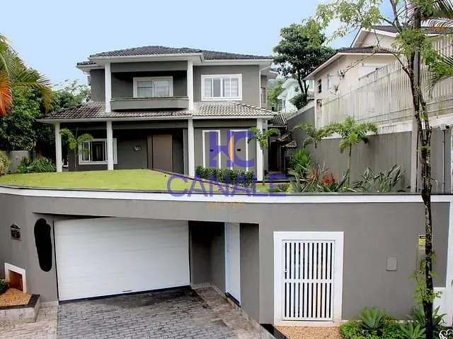 Casa com 600m² 5 quartos e 5 banheiros, à venda ou para alugar, no bairro Jacarepaguá em Rio de Janeiro
