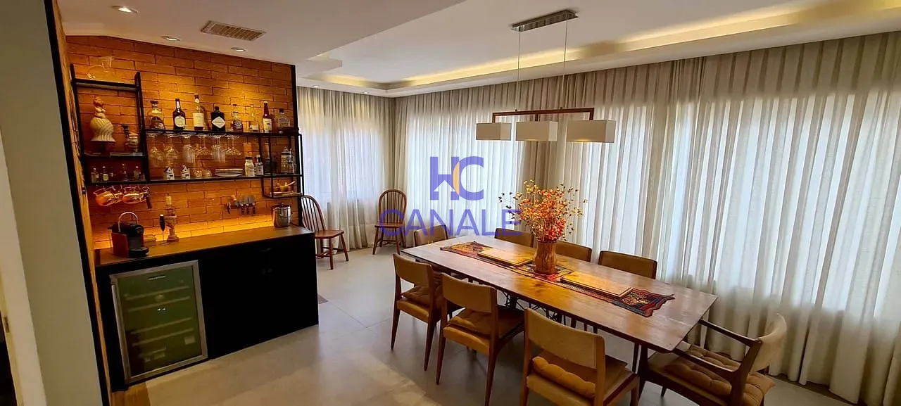 Casa, 5 quartos, 241 m² - Foto 4
