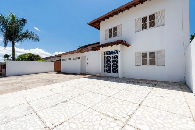 Casa com 833m² 4 quartos e 6 banheiros, à venda, no bairro Setor de Habitações Individuais Sul em Brasília