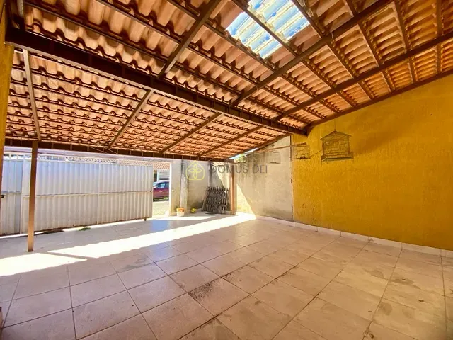 Casa com 181m² 2 quartos e 1 banheiro, à venda, no bairro Colônia Santo Antônio em Barra Mansa