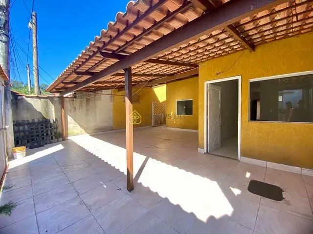Casa com 181m² 2 quartos e 1 banheiro, à venda, no bairro Colônia Santo Antônio em Barra Mansa
