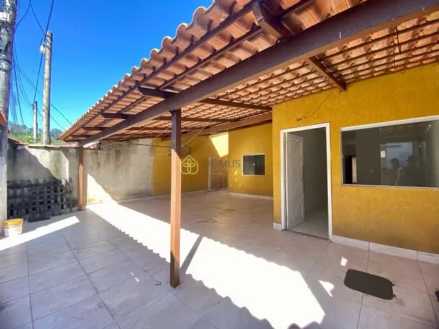 Casa com 181m² 2 quartos e 1 banheiro, à venda, no bairro Colônia Santo Antônio em Barra Mansa