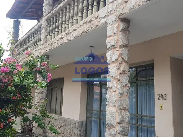 Casa com 360m² 5 quartos e 2 banheiros, à venda, no bairro Lucília em João Monlevade