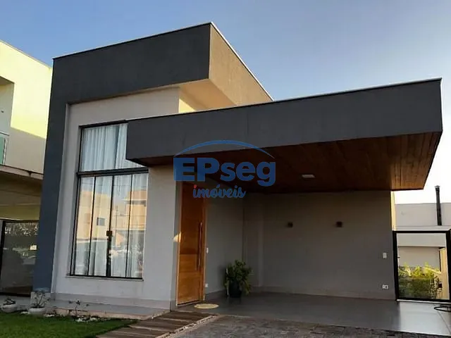 Casa com 250m² 3 quartos e 2 banheiros, à venda, no bairro Gleba Simon Frazer em Londrina