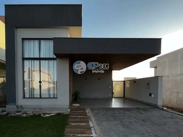Casa com 250m² 3 quartos e 2 banheiros, à venda, no bairro Gleba Simon Frazer em Londrina