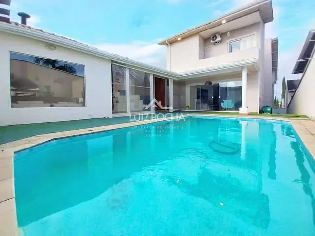 Casa com 480m² 4 quartos e 5 banheiros, à venda, no bairro São Paulo II em Cotia